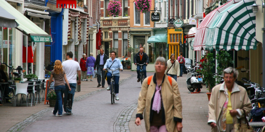 winkelstraat met mkb bedrijven